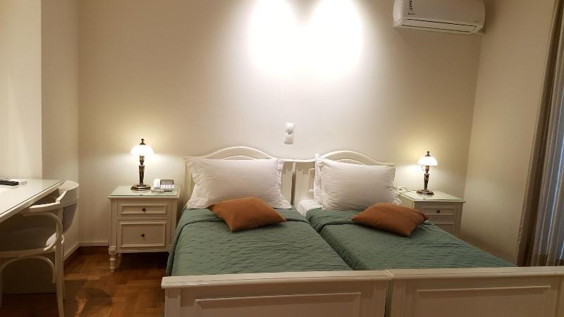 Syrou Melathron Hotel
