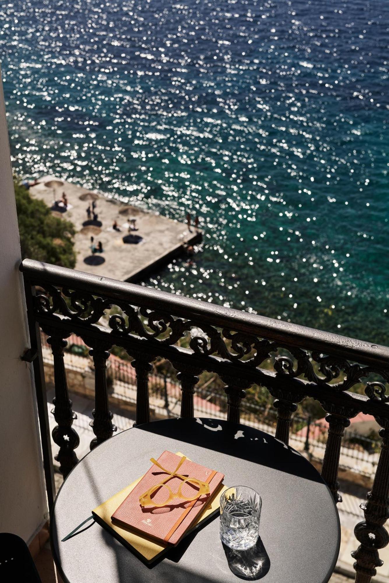 Syrou Melathron Hotel 4*