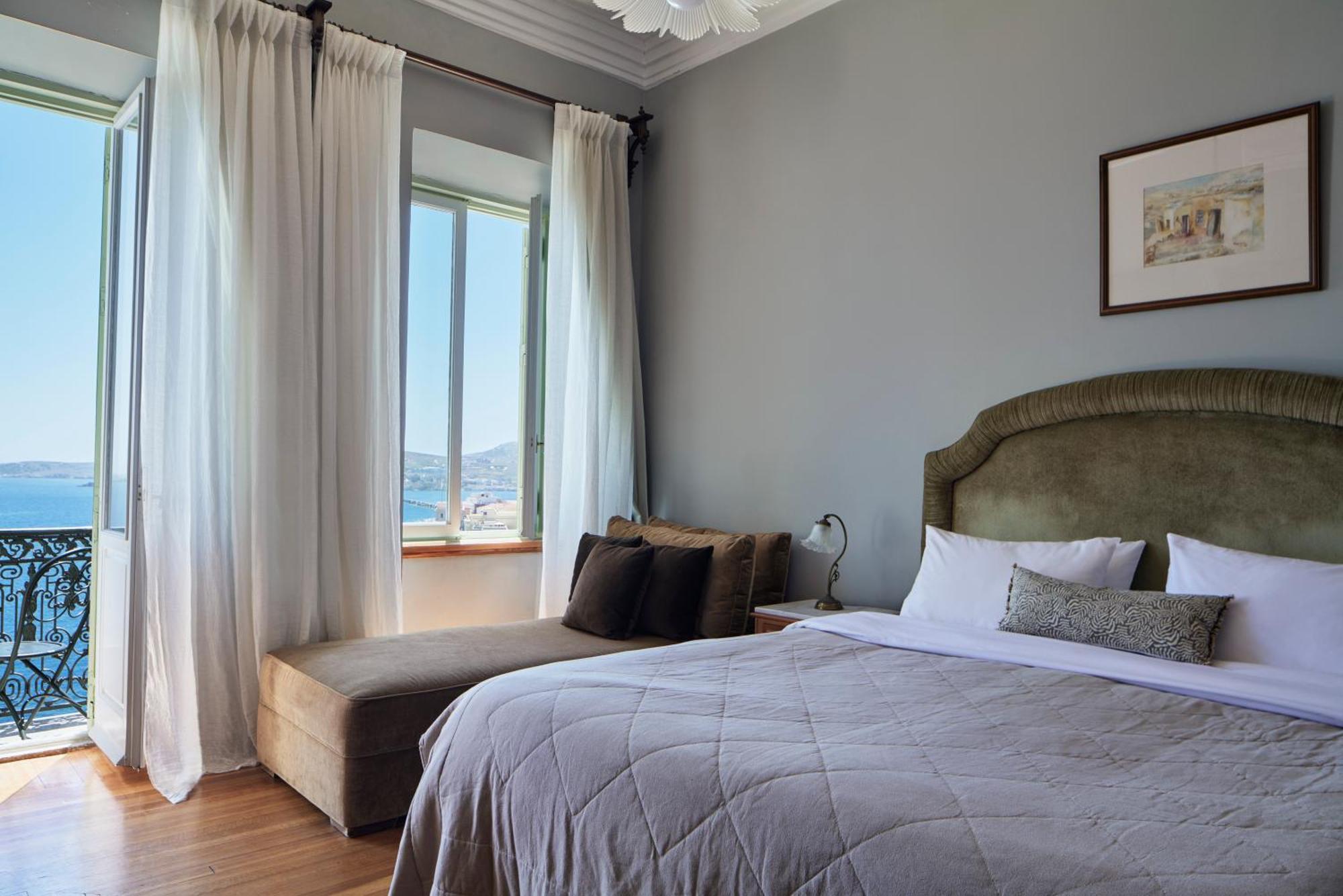 Syrou Melathron Hotel